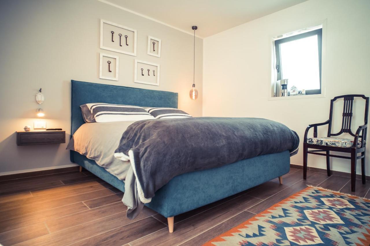 800S Home Luxury Rooms Остуни Экстерьер фото